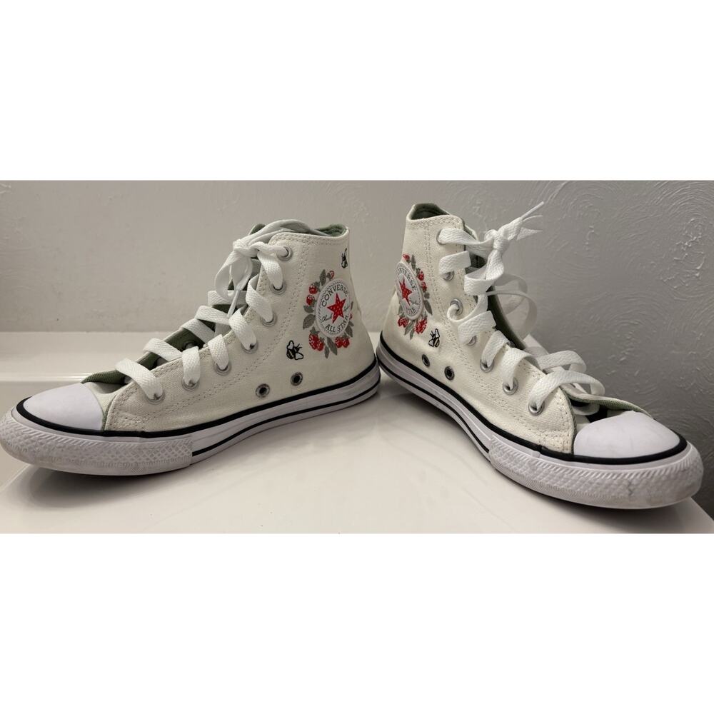 Converse Chuck Taylor All Star Berries And Bees High-Top Sneaker Size Youth 3